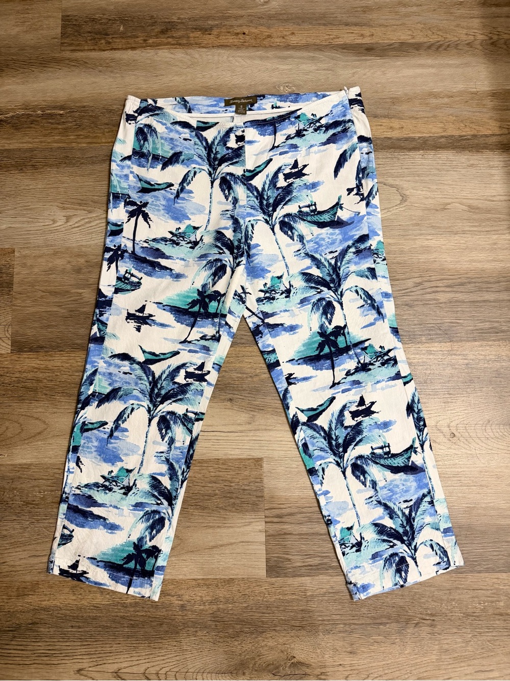 Tommy Bahama White Palm-Print Cropped Capris with Blue & Teal Accents